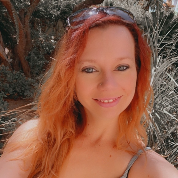 Meet your Posher, Chelsa - Picture 1 of 1